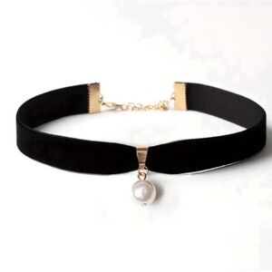 New! Black Velvet Choker Necklace (1055) NWOT